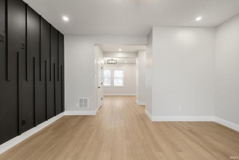 536 Blaine Avenue South Bend IN 46616