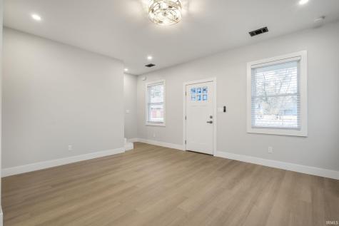 536 Blaine Avenue South Bend IN 46616