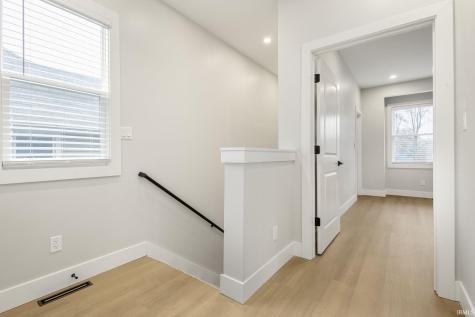 536 Blaine Avenue South Bend IN 46616