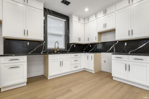 536 Blaine Avenue South Bend IN 46616
