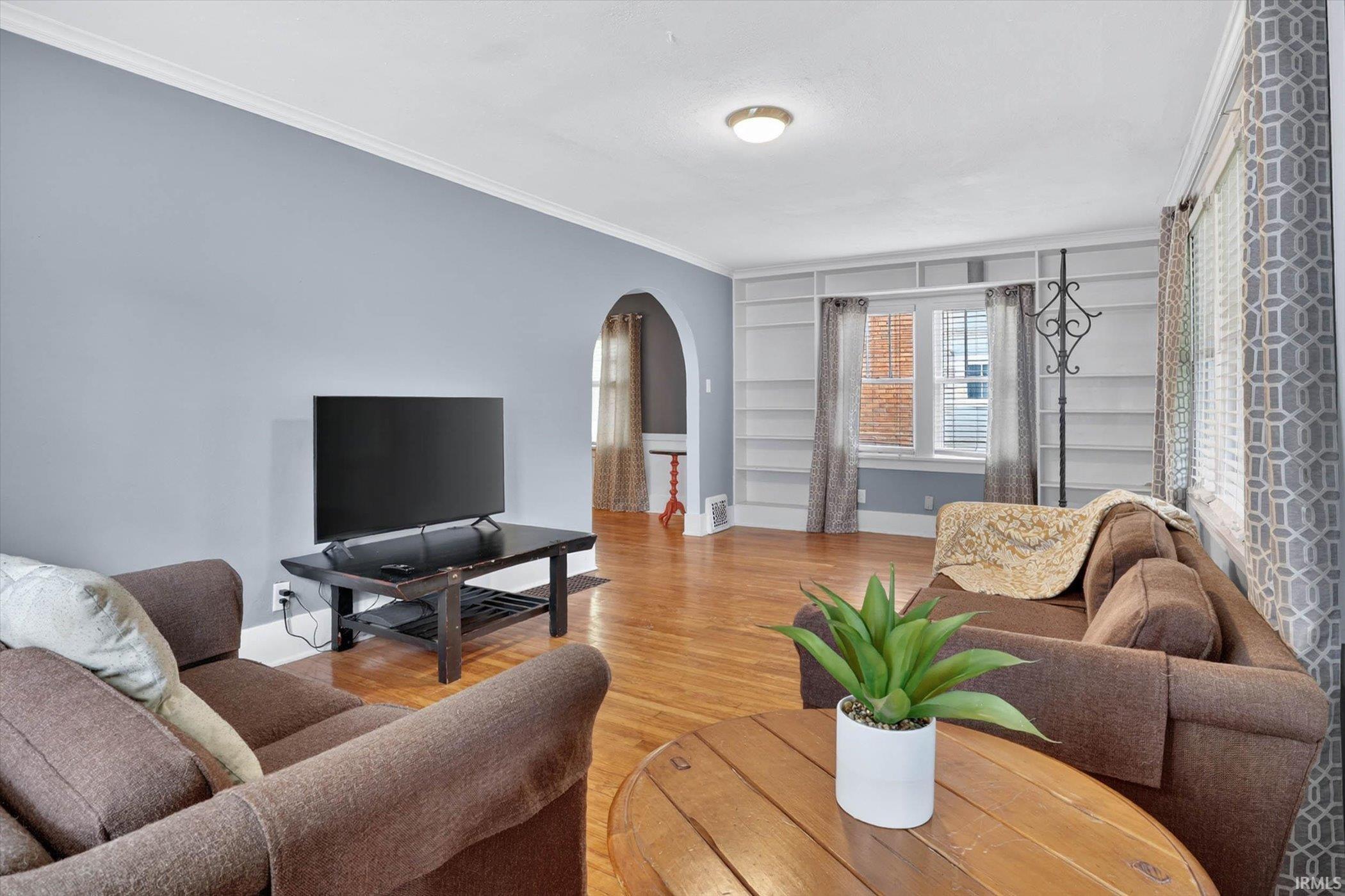 625 E Eckman Street South Bend IN 46614