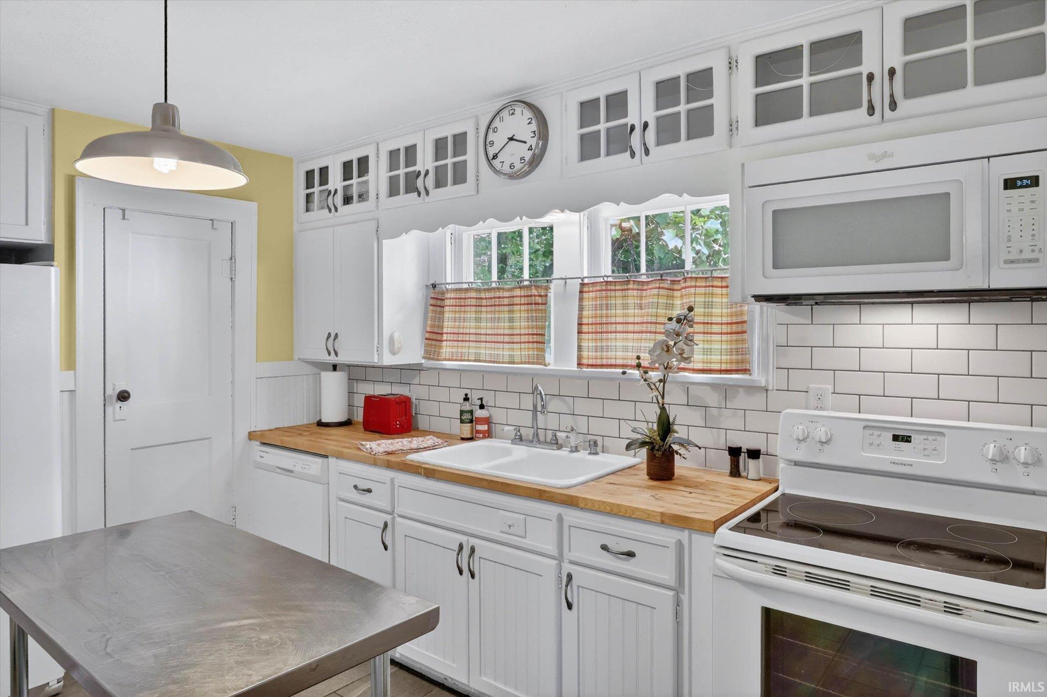 625 E Eckman Street South Bend IN 46614