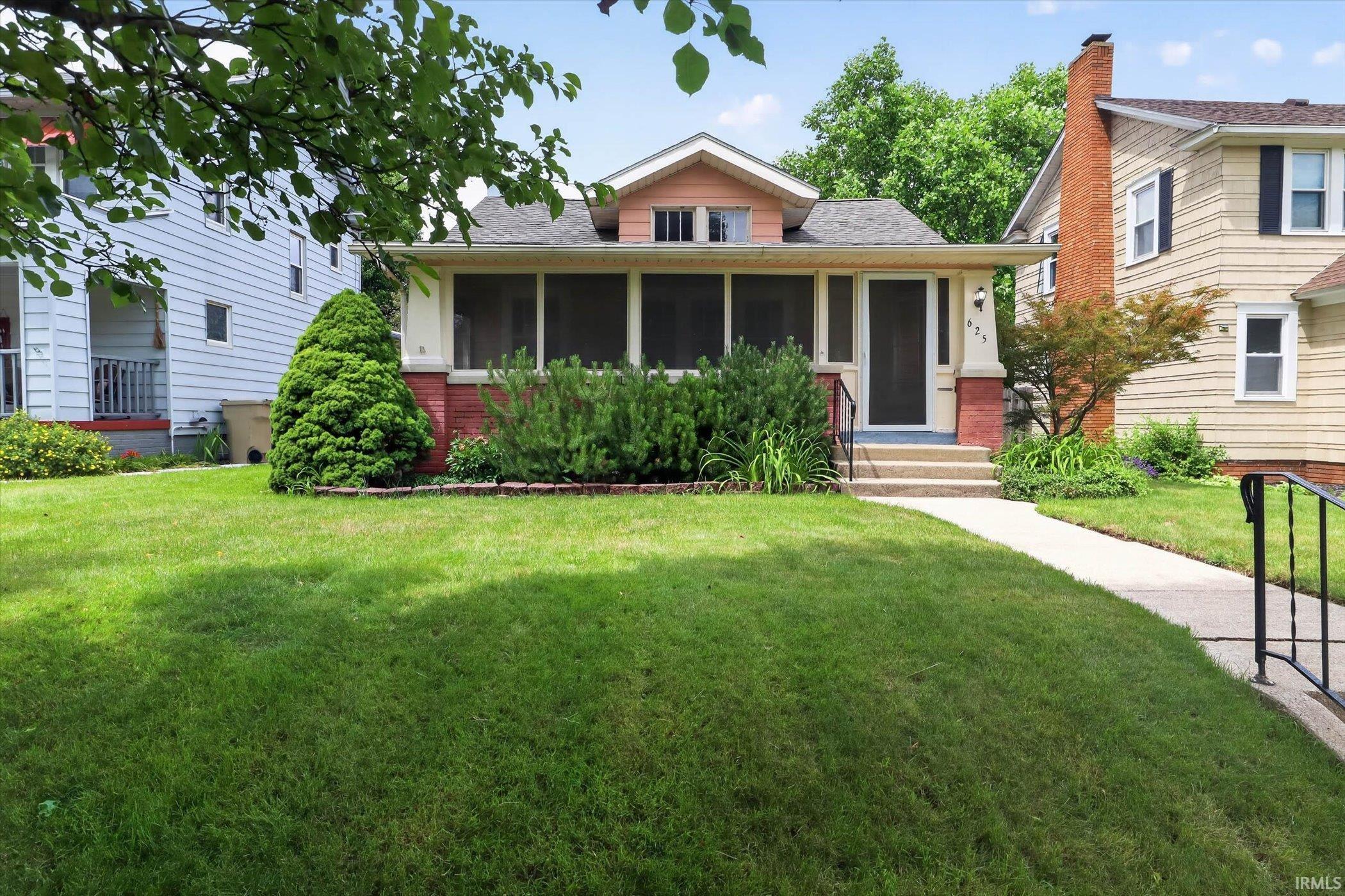 625 E Eckman Street South Bend IN 46614