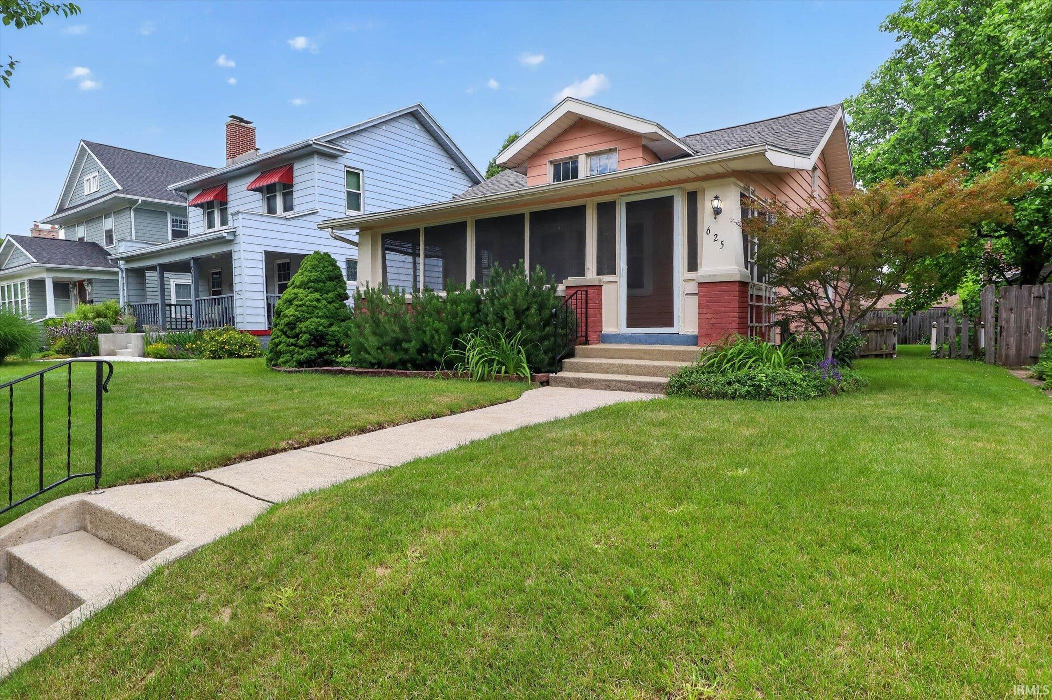 625 E Eckman Street South Bend IN 46614