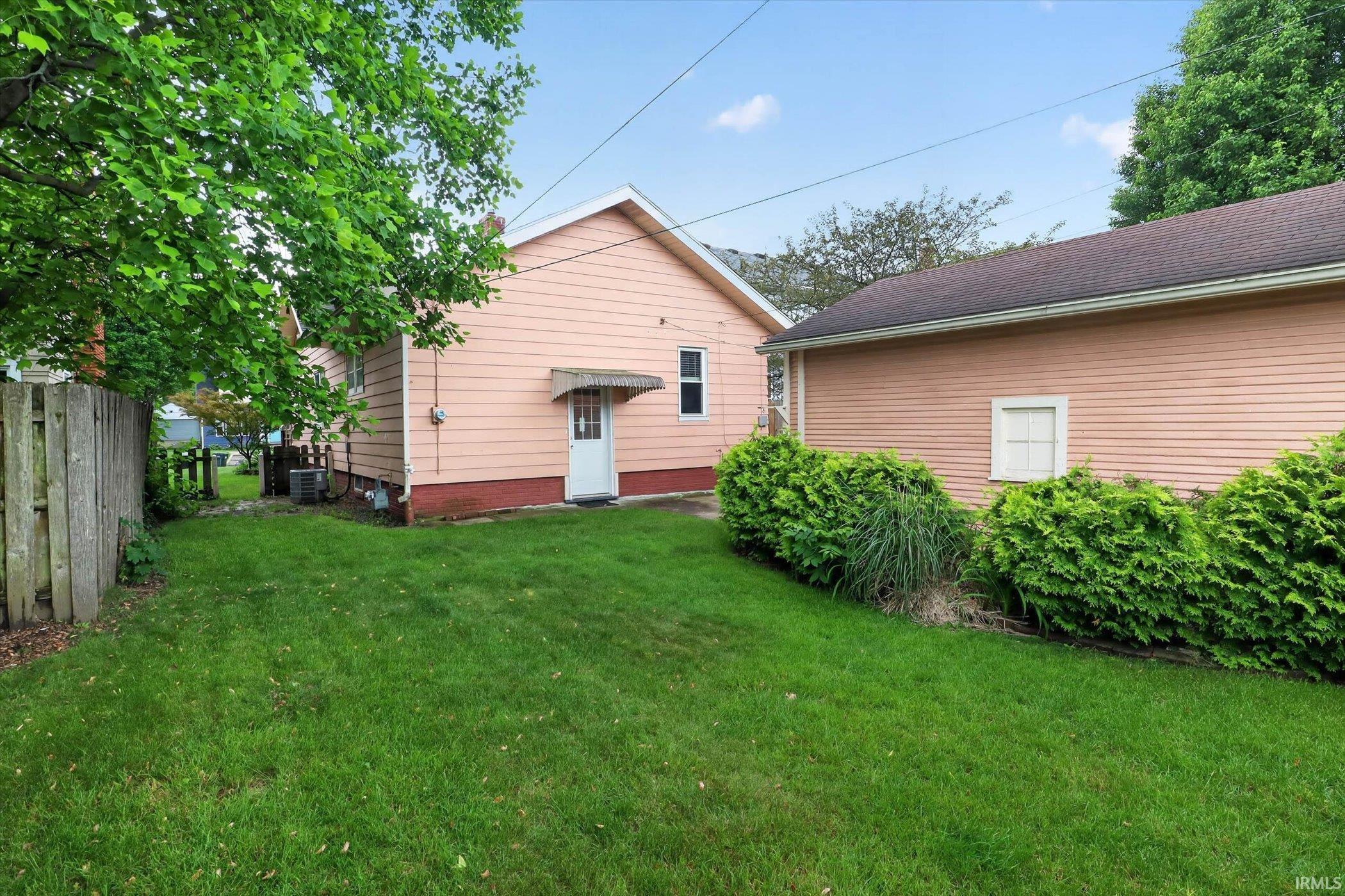 625 E Eckman Street South Bend IN 46614