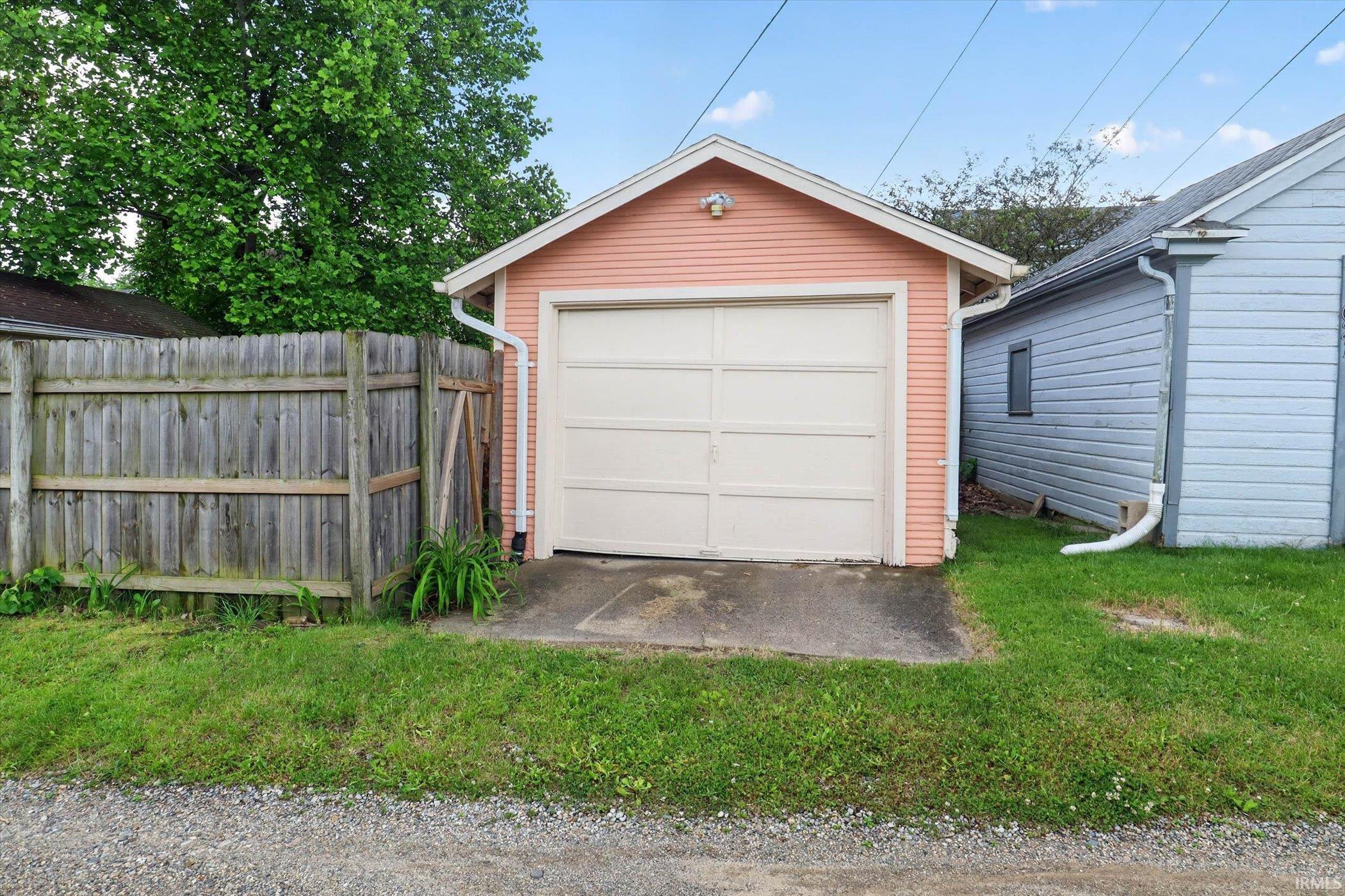625 E Eckman Street South Bend IN 46614