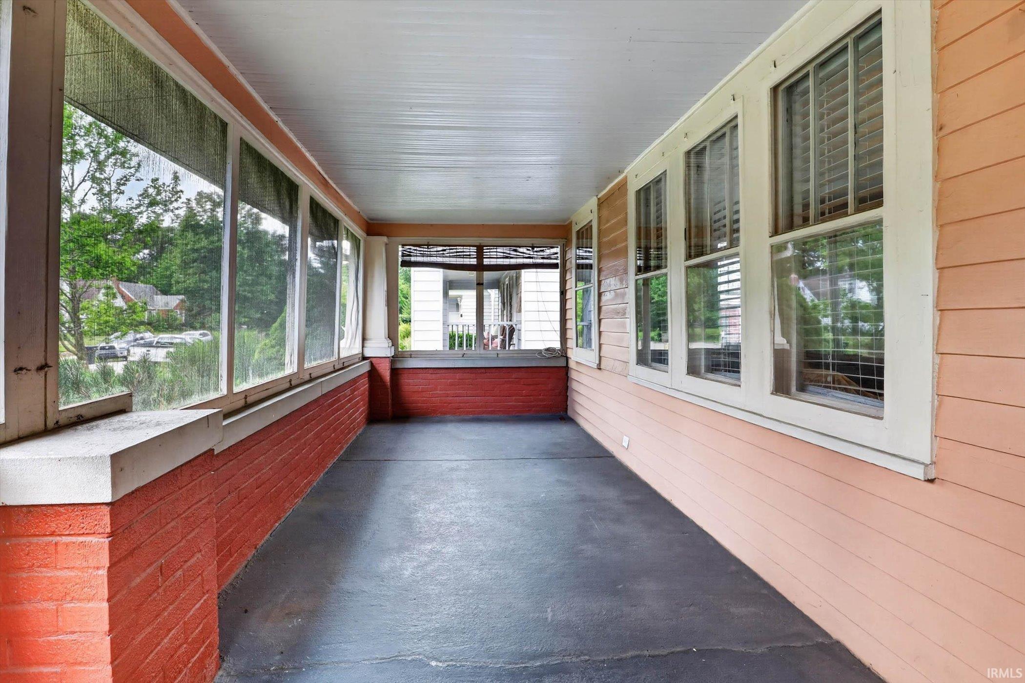 625 E Eckman Street South Bend IN 46614