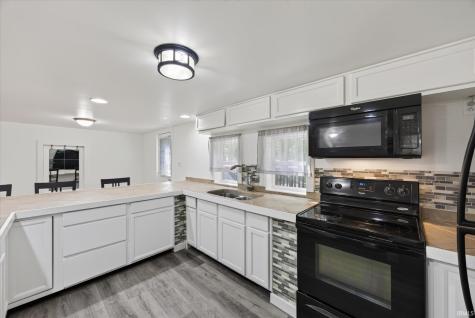 1365 Lakeside Drive Spencer IN 47460
