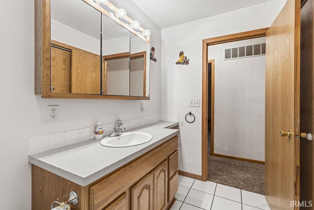 2804 E Lapoint Drive Milford IN 46542