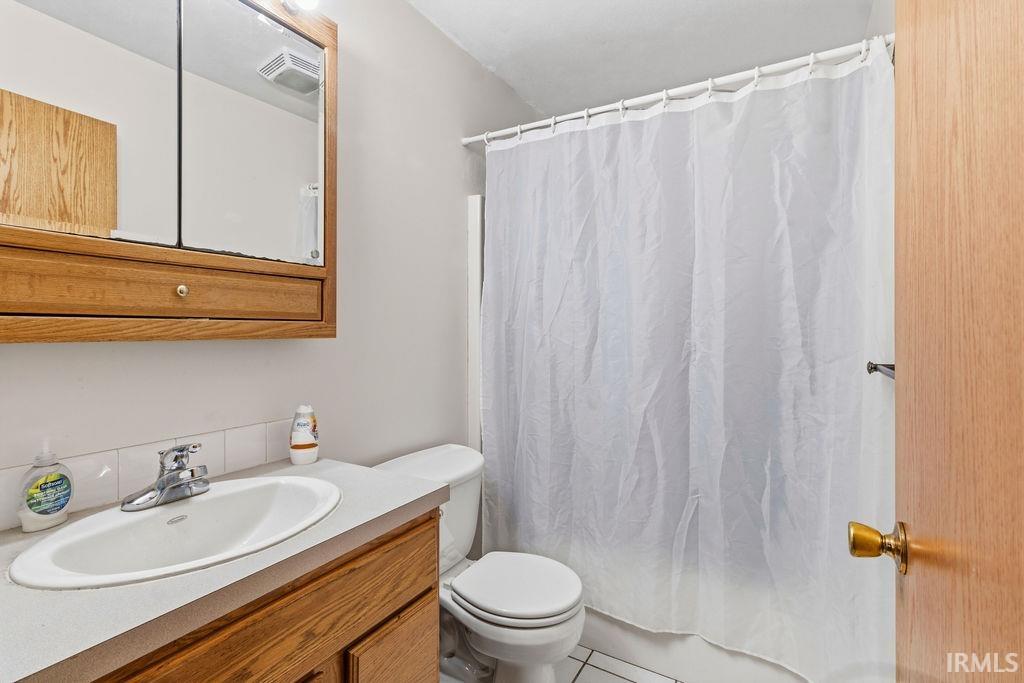 2804 E Lapoint Drive Milford IN 46542