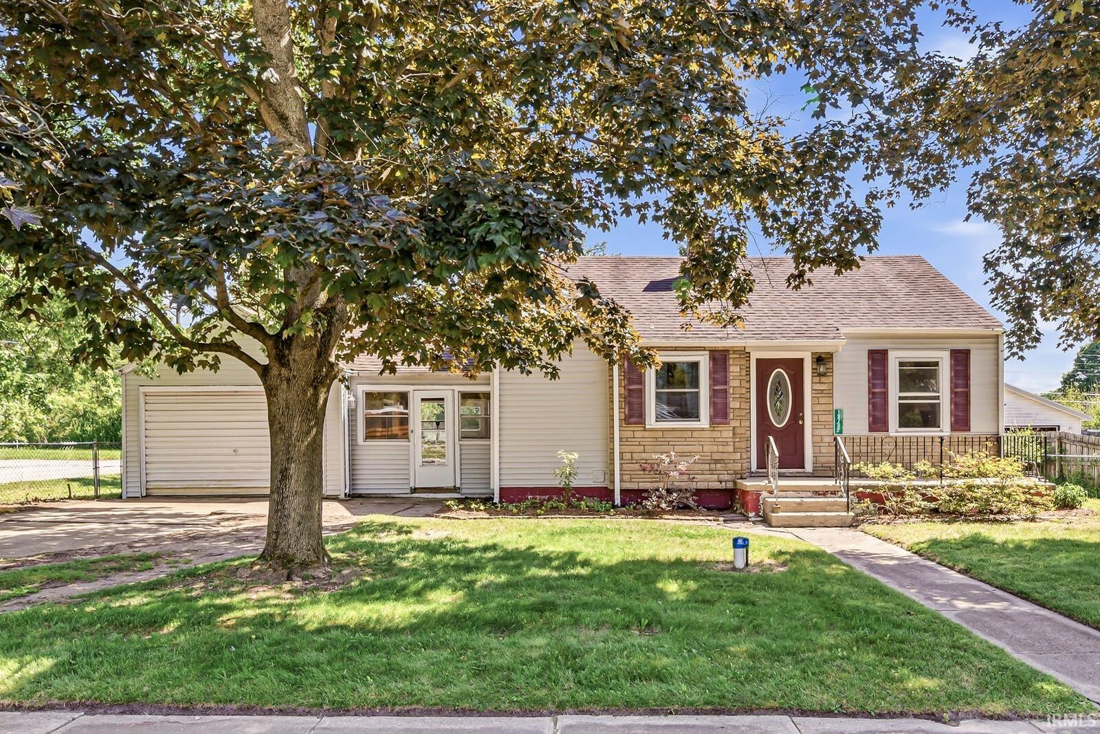 19732 Lucinda Street South Bend IN 46614