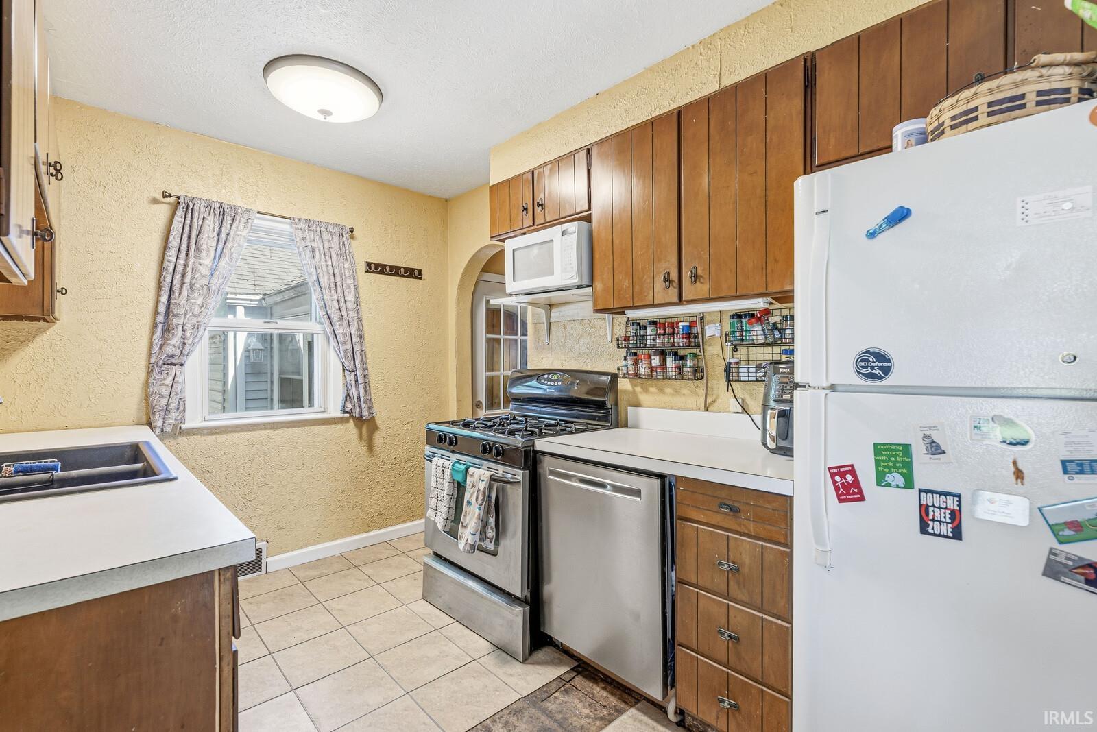 19732 Lucinda Street South Bend IN 46614