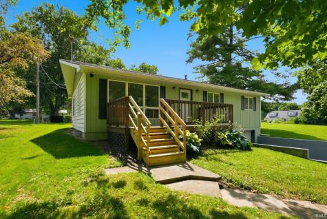 11179 N Wawasee Circle E Circle Cromwell IN 46732