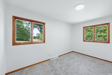 11179 N Wawasee Circle E Circle Cromwell IN 46732