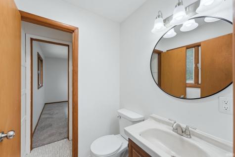 11179 N Wawasee Circle E Circle Cromwell IN 46732