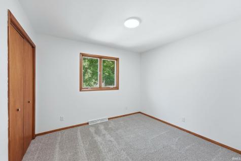 11179 N Wawasee Circle E Circle Cromwell IN 46732