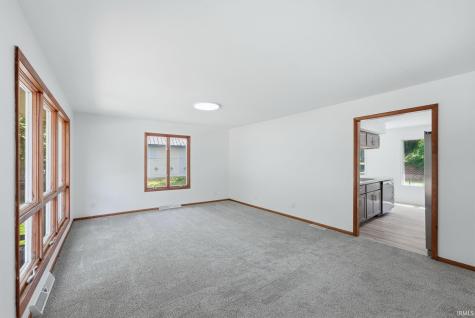 11179 N Wawasee Circle E Circle Cromwell IN 46732