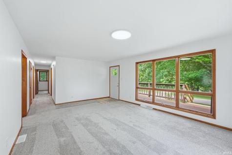 11179 N Wawasee Circle E Circle Cromwell IN 46732