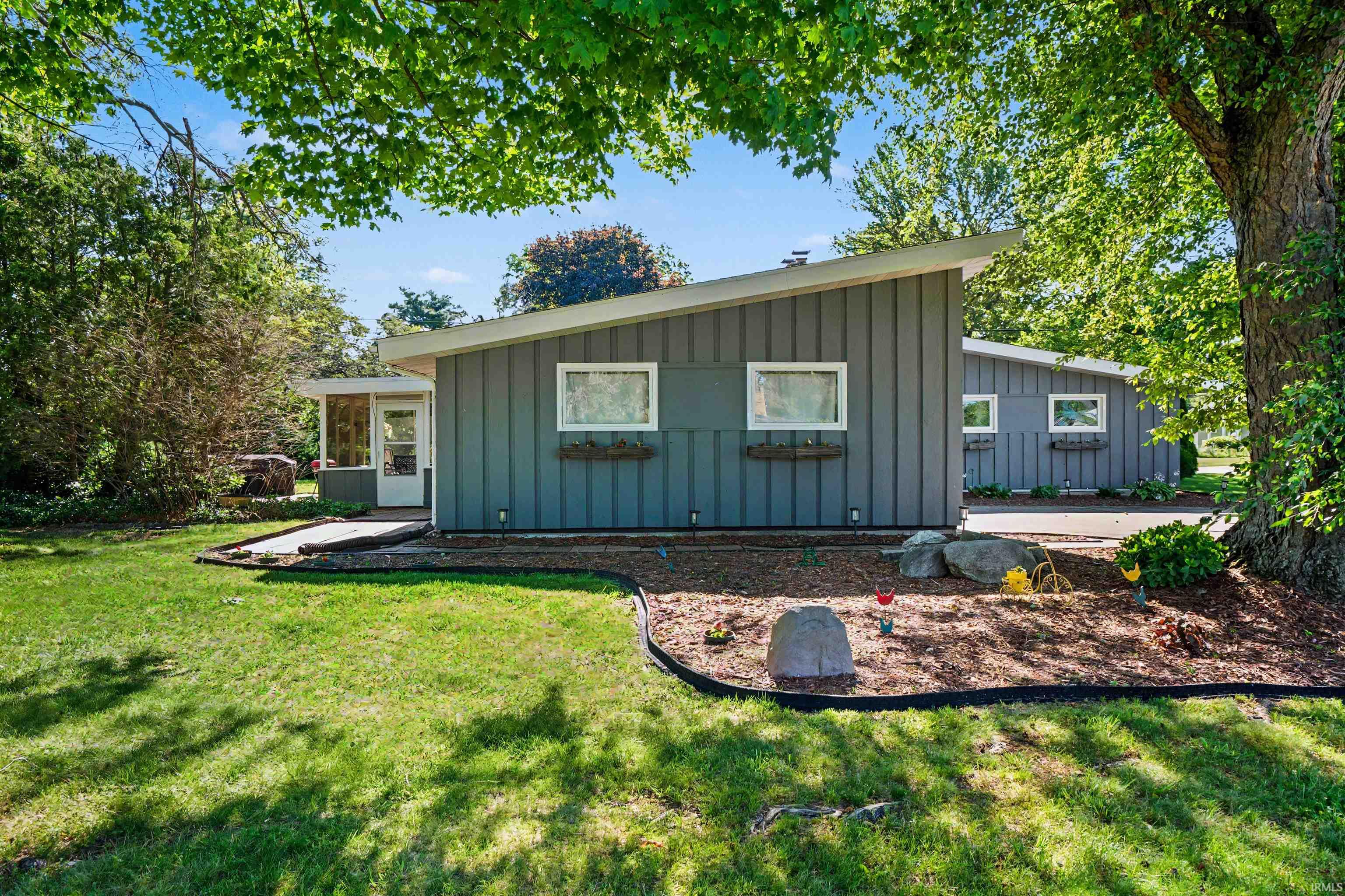 52846 Swanson Drive South Bend IN 46635