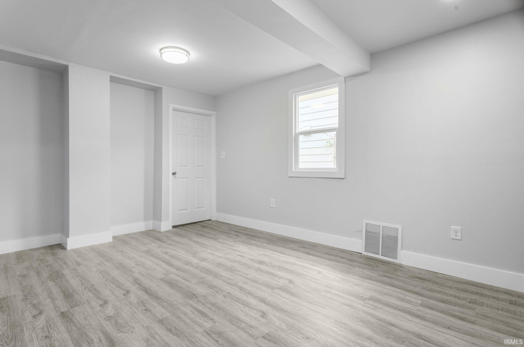 1046 Lawndale Avenue South Bend IN 46628
