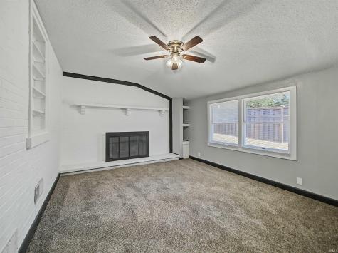 8627 New Harmony Road Evansville IN 47720