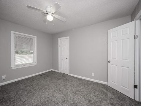 8627 New Harmony Road Evansville IN 47720