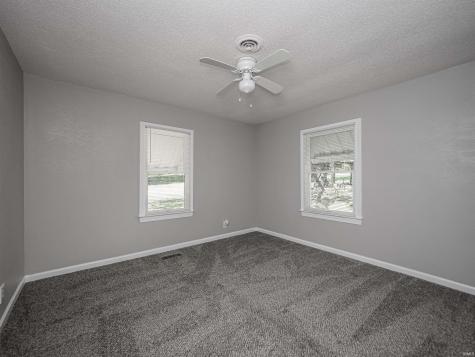 8627 New Harmony Road Evansville IN 47720
