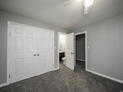 8627 New Harmony Road Evansville IN 47720