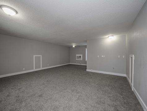 8627 New Harmony Road Evansville IN 47720