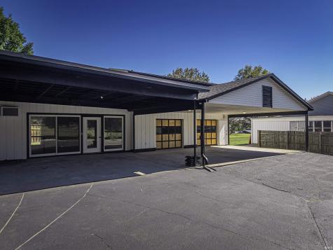 8627 New Harmony Road Evansville IN 47720