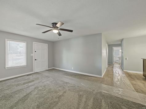 8627 New Harmony Road Evansville IN 47720