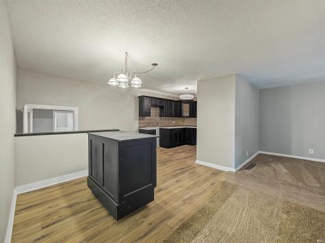 8627 New Harmony Road Evansville IN 47720
