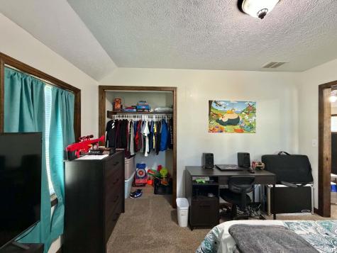 226 E South Street Yeoman IN 47997