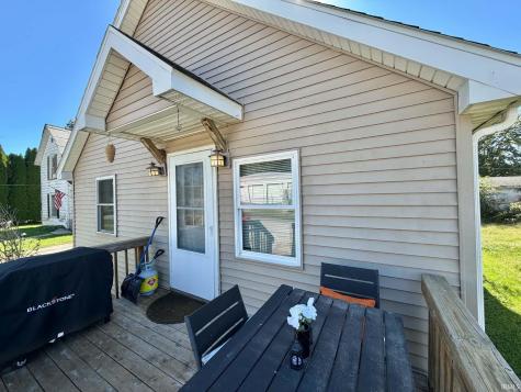 226 E South Street Yeoman IN 47997