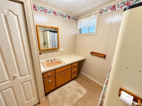 4024 N West Shafer Drive Monticello IN 47960