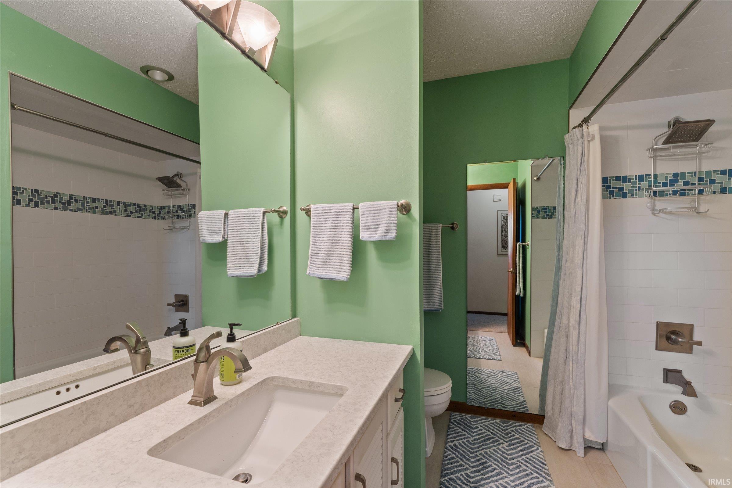 1238 Echo Drive South Bend IN 46614