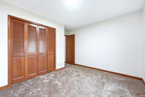 9220 White Shell Drive Fort Wayne IN 46804