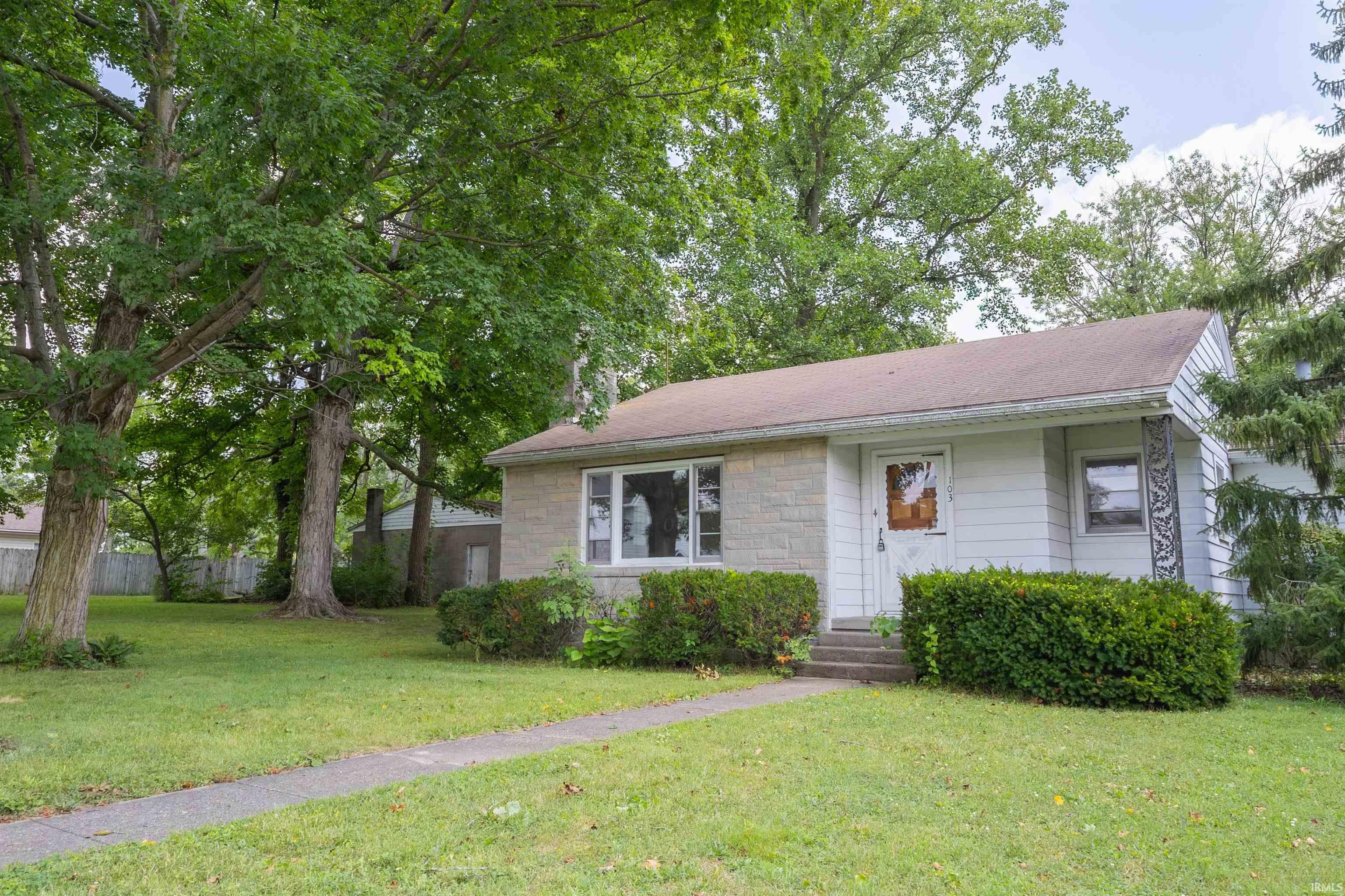 103 N Foster Avenue Albany IN 47320