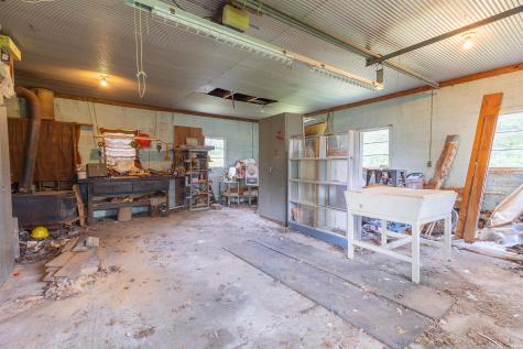 103 N Foster Avenue Albany IN 47320