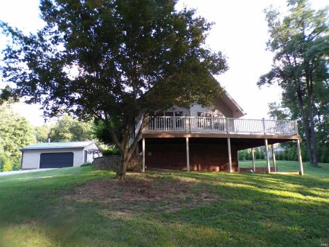 522 Dogwood Hill Loogootee IN 47553