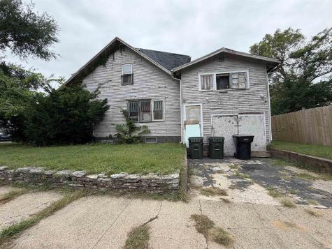 637 E Indiana Avenue South Bend IN 46613
