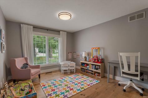 51215 Enchanted Oak Court South Bend IN 46628