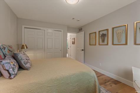 51215 Enchanted Oak Court South Bend IN 46628