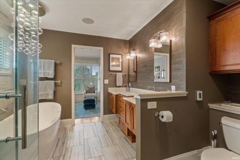 51215 Enchanted Oak Court South Bend IN 46628