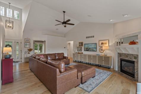 51215 Enchanted Oak Court South Bend IN 46628