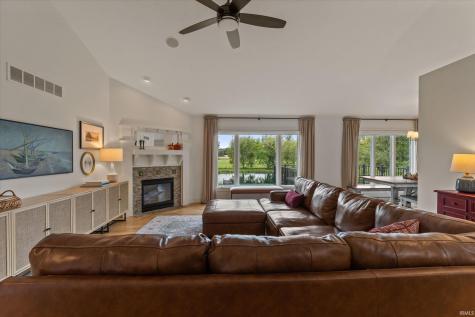 51215 Enchanted Oak Court South Bend IN 46628