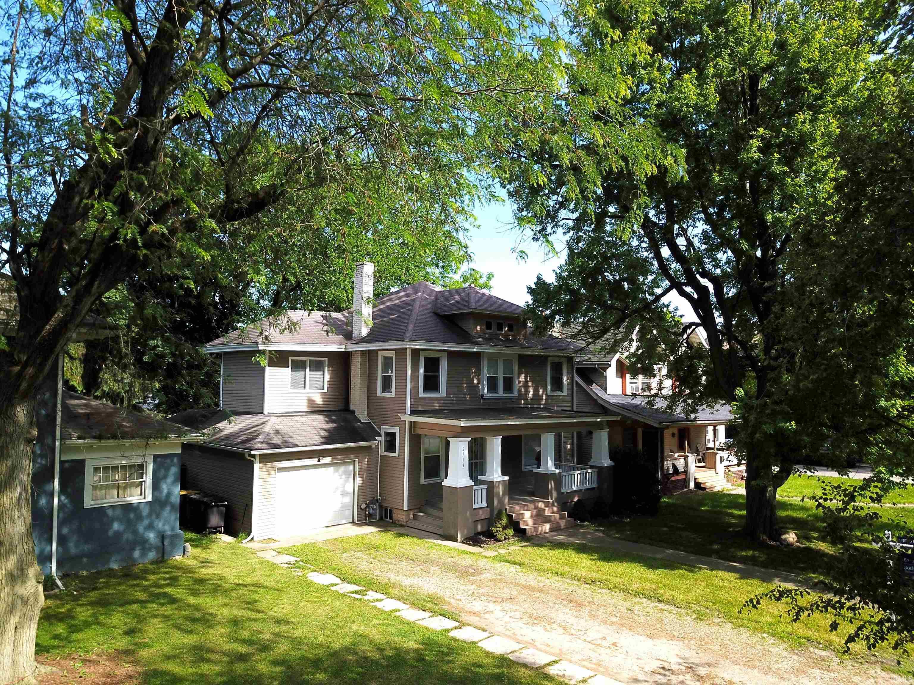 2713 Fairfield Avenue Fort Wayne IN 46807