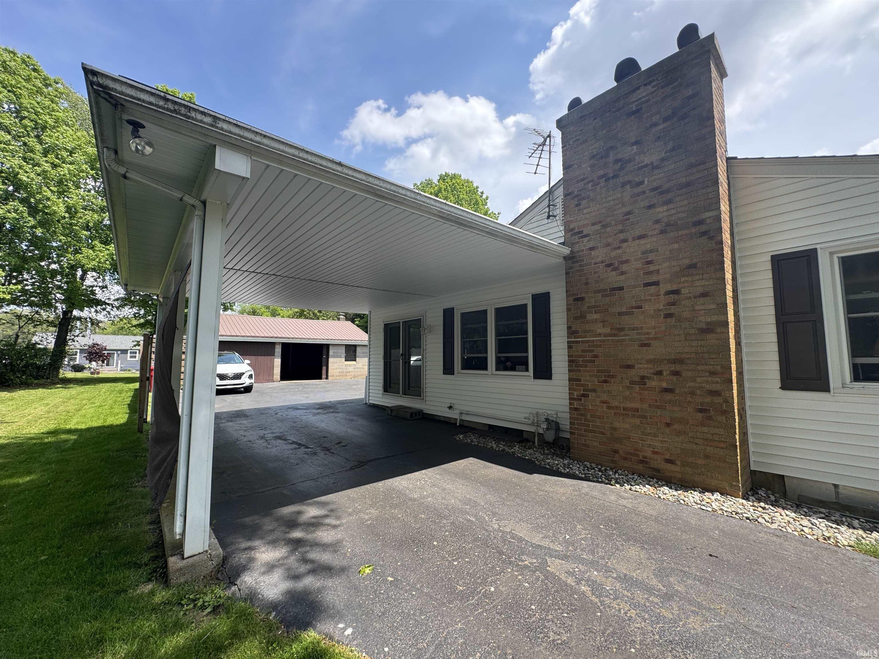 511 E Patterson Street Lakeville IN 46536