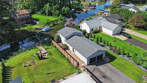 9285 E Sleepy Hollow Parkway Cromwell IN 46732