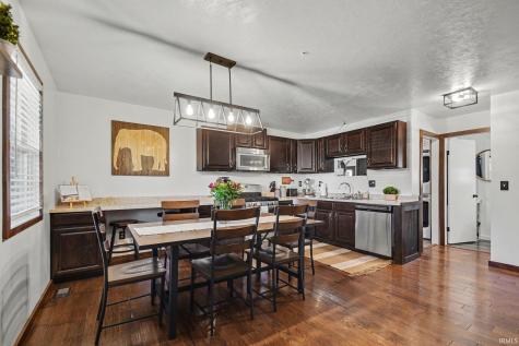 9285 E Sleepy Hollow Parkway Cromwell IN 46732